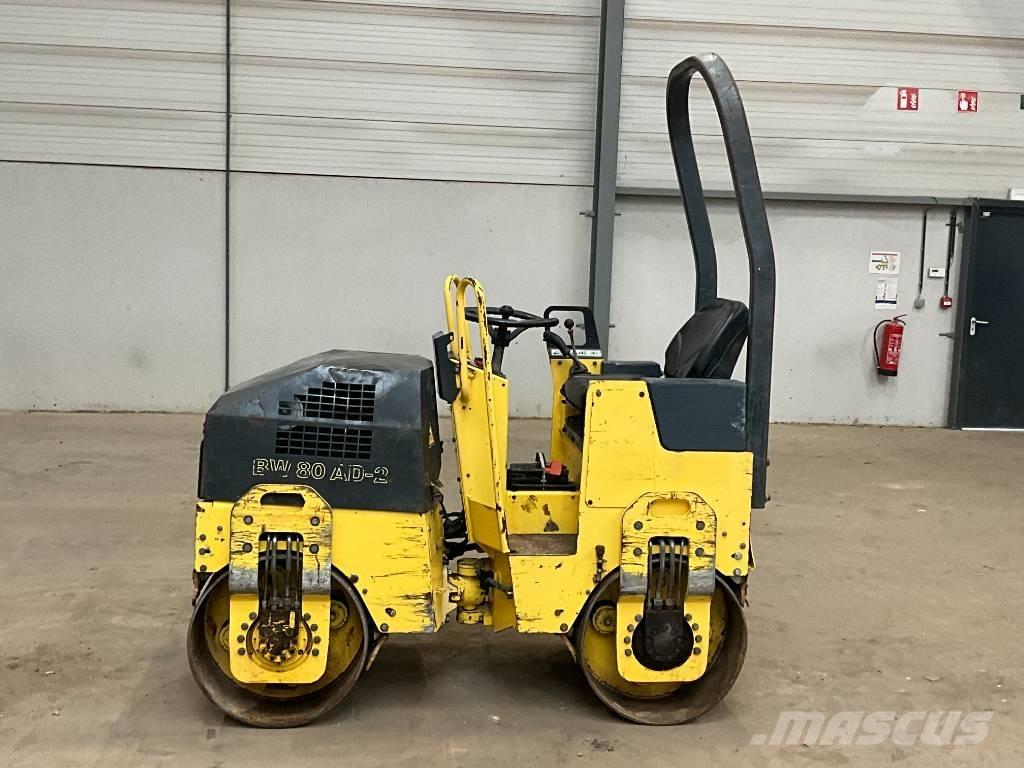 Bomag BW 80 AD-2 مداحل ثنائية الاسطوانة
