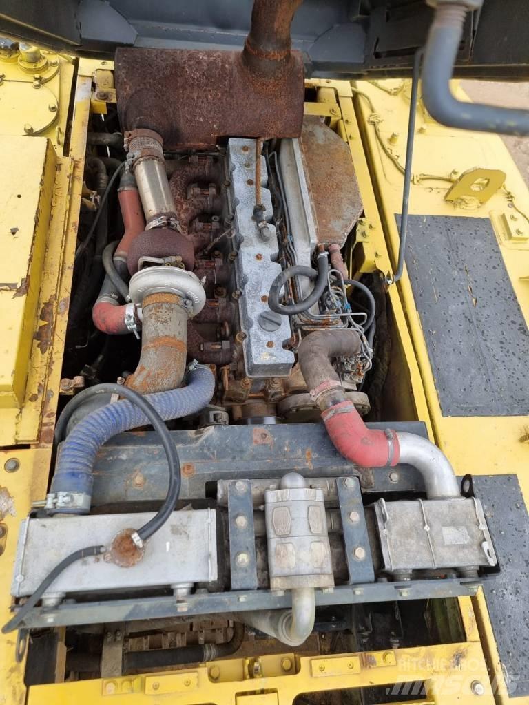 Komatsu PC 290 - 8 حفارات زحافة