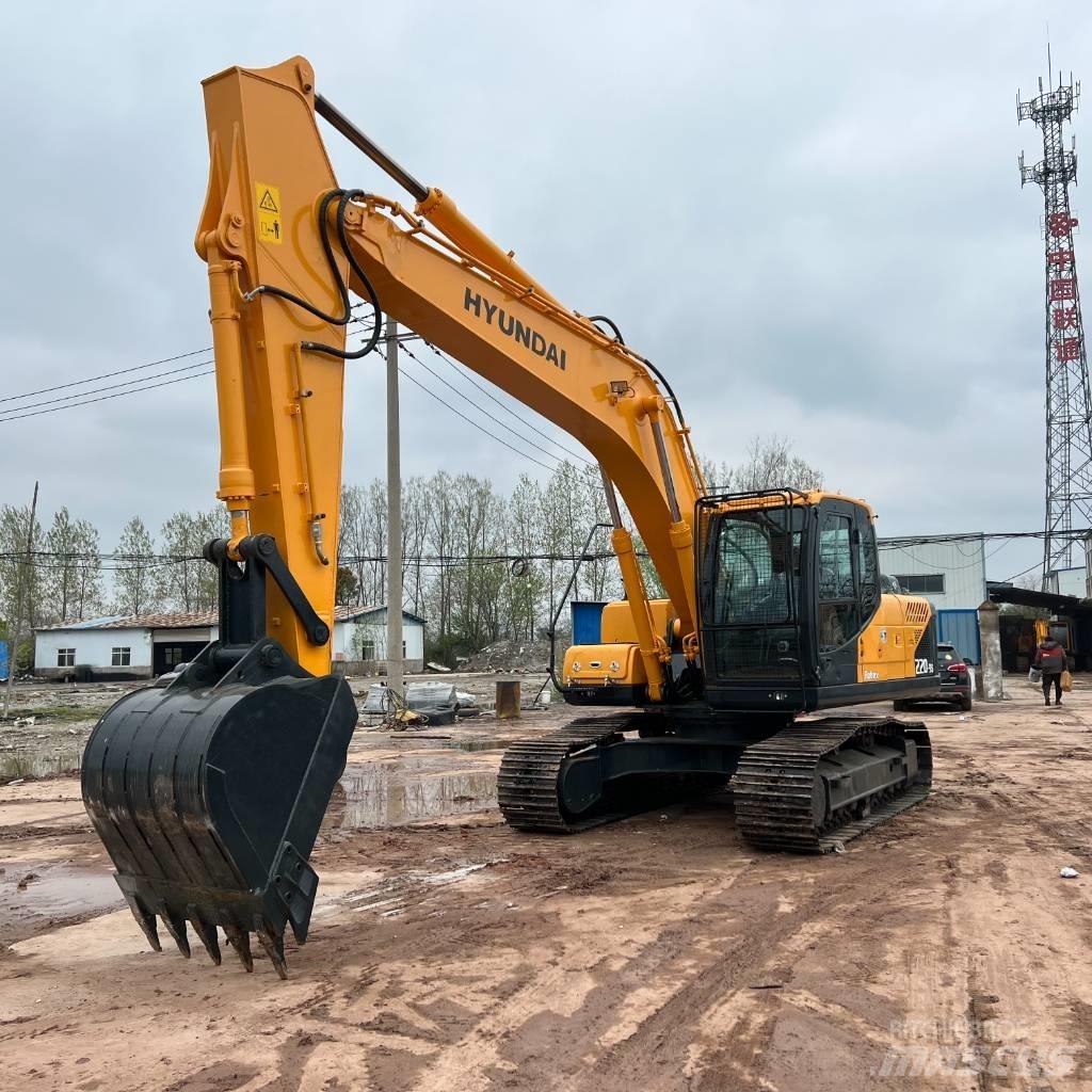 Hyundai R220LC-9 حفارات زحافة