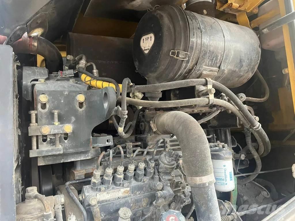 Komatsu WA250-5 لوادر بعجل