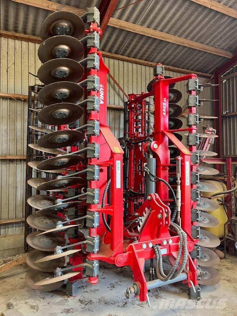 Unia Ares 600 زحافات ساحقة