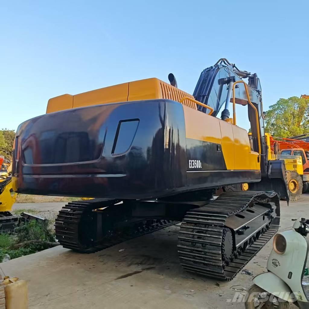 Volvo EC 380 D L حفارات زحافة