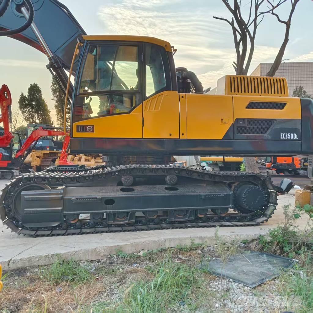 Volvo EC 380 D L حفارات زحافة