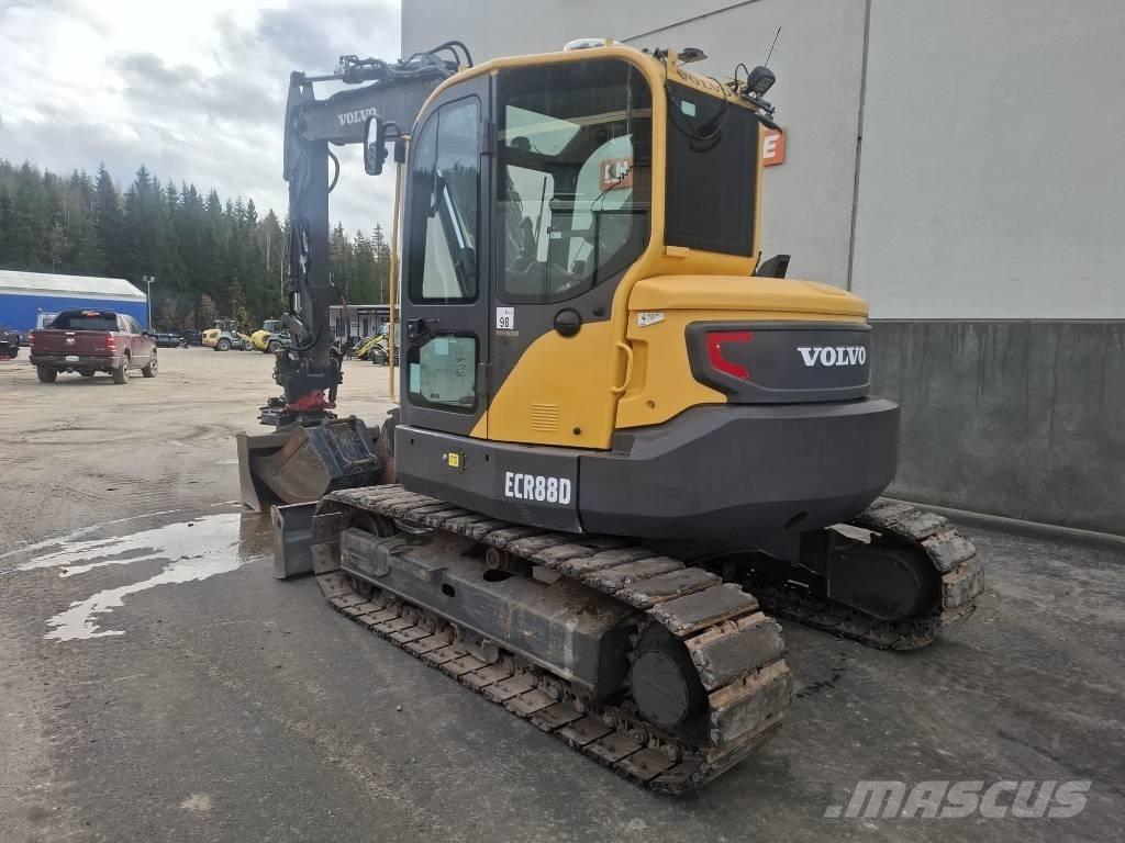 Volvo ECR 88 D حفارات وسط 7 طن - 12 طن