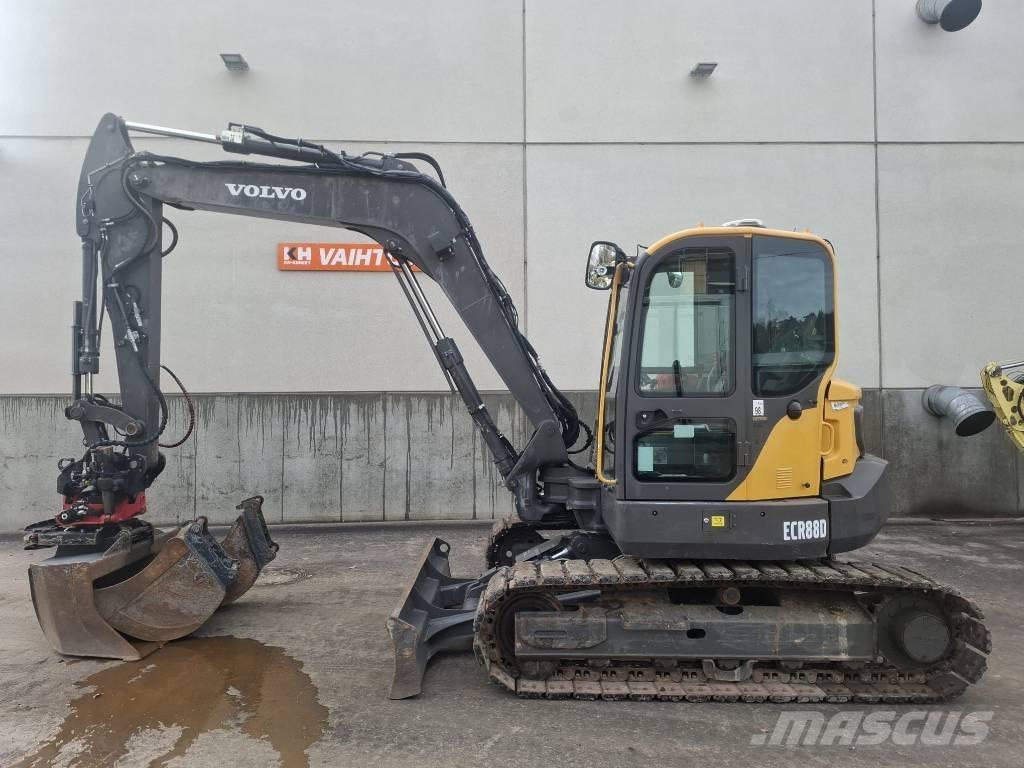 Volvo ECR 88 D حفارات وسط 7 طن - 12 طن