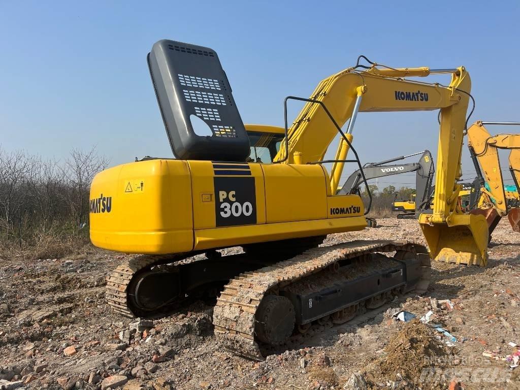 Komatsu PC 270 LC-7 حفارات زحافة