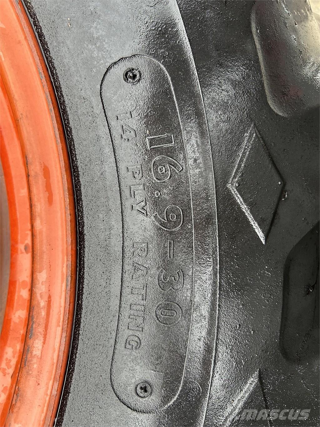 Goodyear 16,9-30 الإطارات والعجلات والحافات