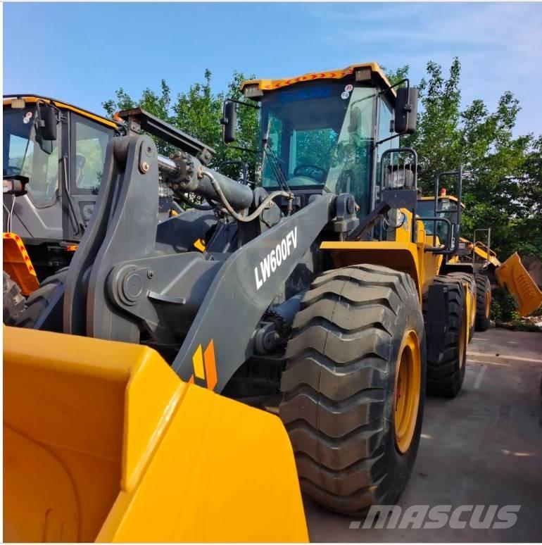 XCMG LW 600 FV لوادر بعجل
