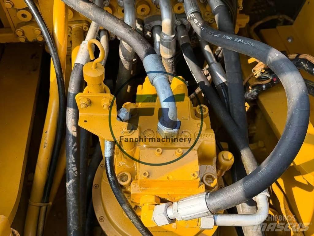 CAT 326 GC حفارات زحافة