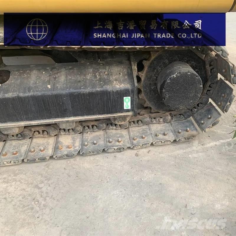 CAT 307 D حفارات زحافة