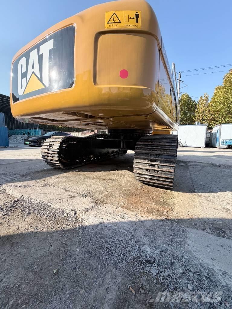 CAT 329 D حفارات زحافة