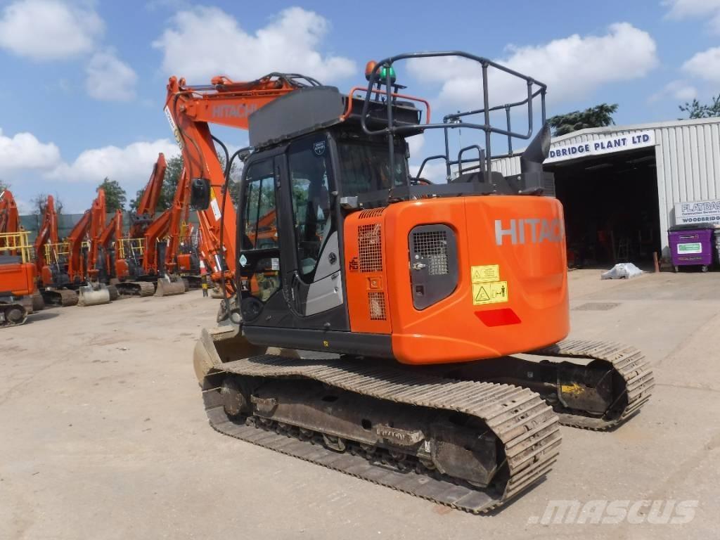 Hitachi ZX 135 US-6 حفارات زحافة