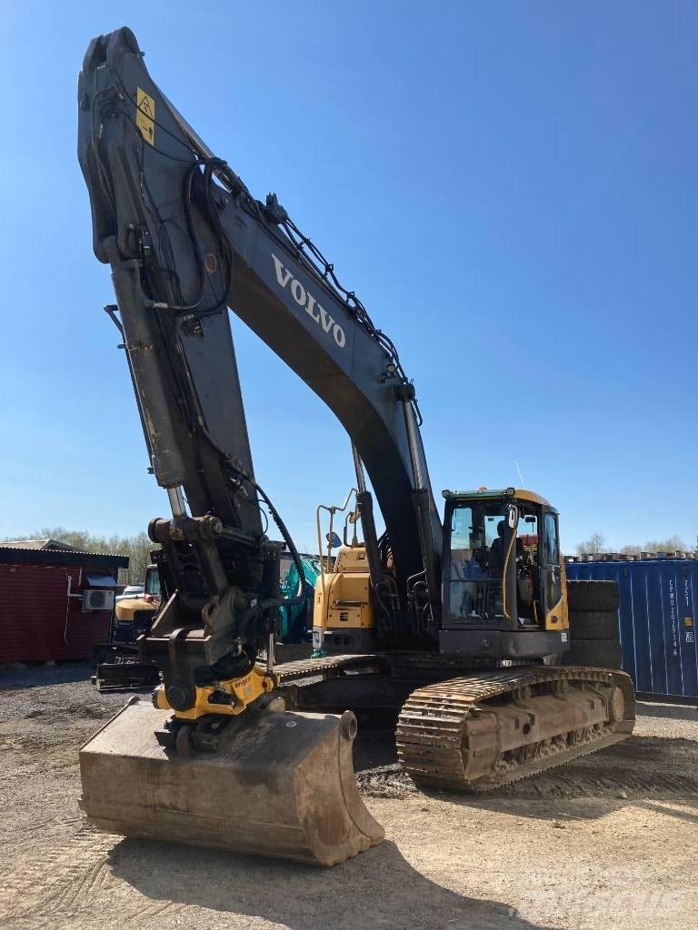 Volvo ECR 305 C L حفارات زحافة
