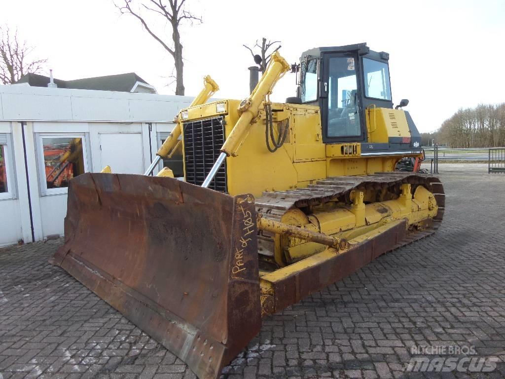 Komatsu D85P-21 بلدوزرات مجنزرة