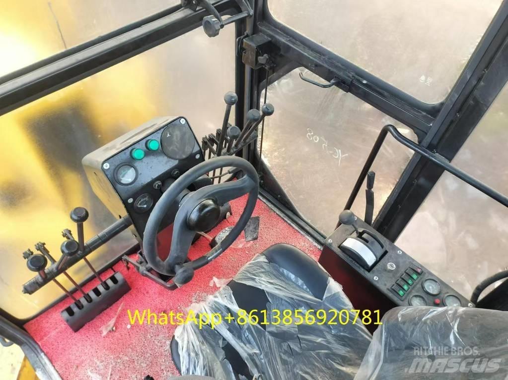 Komatsu GD 655 معدات تمهيد الطرق
