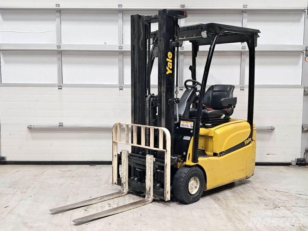 Yale ERP16VT شاحنات ذات رافعات شوكية تعمل بالكهرباء