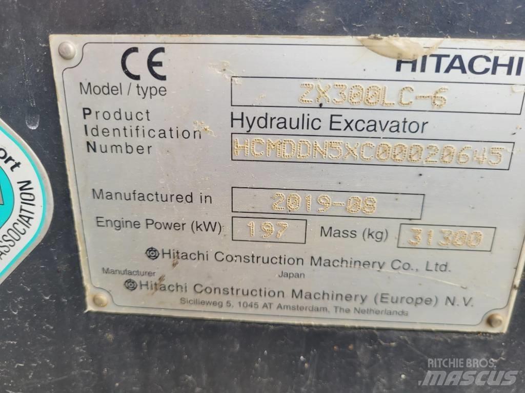 Hitachi ZX 300LC6 حفارات زحافة