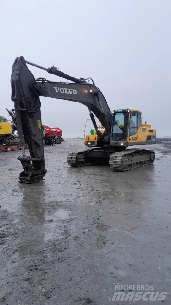 Volvo EC 300 D L حفارات زحافة