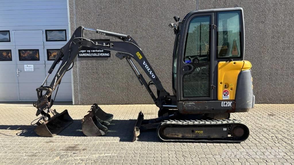 Volvo EC 20 C حفارات صغيرة أقل من 7 طن (حفارات صغيرة)