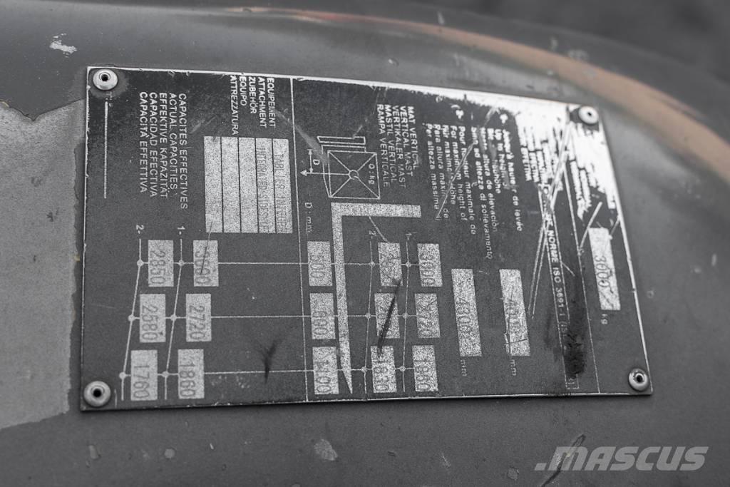 Manitou MI 30 D شاحنات الديزل