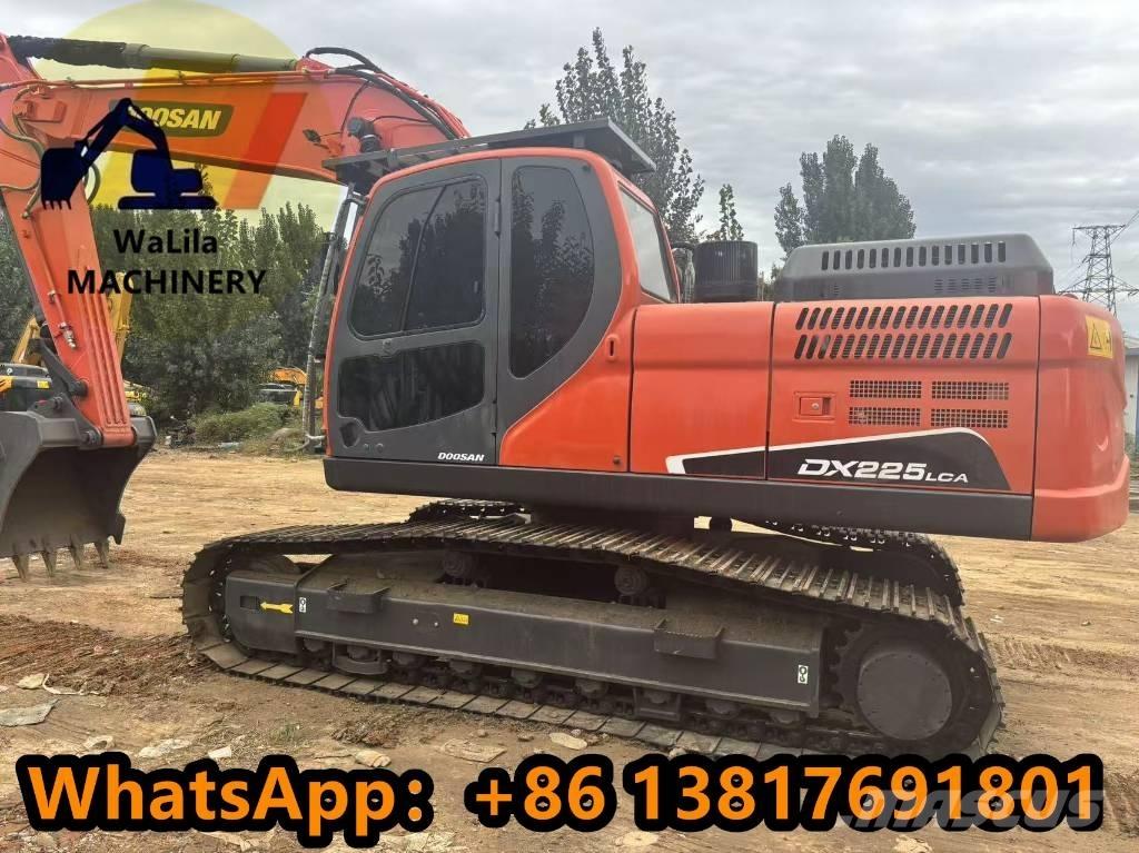 Doosan DX 225 LCA حفارات زحافة