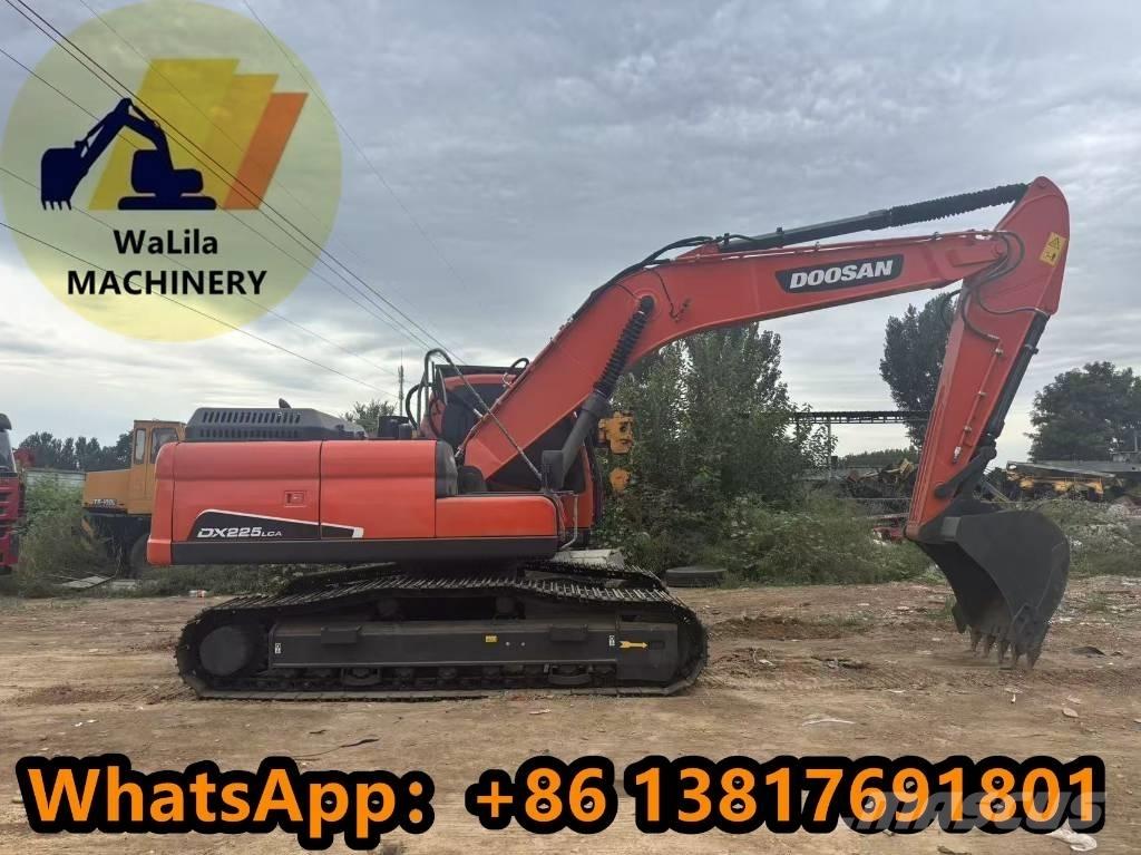 Doosan DX 225 LCA حفارات زحافة