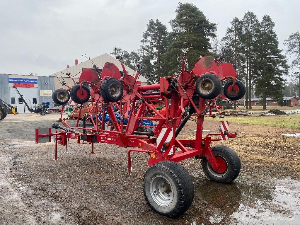 Lely Lotus 900 profi مكابس وميبسات التبن