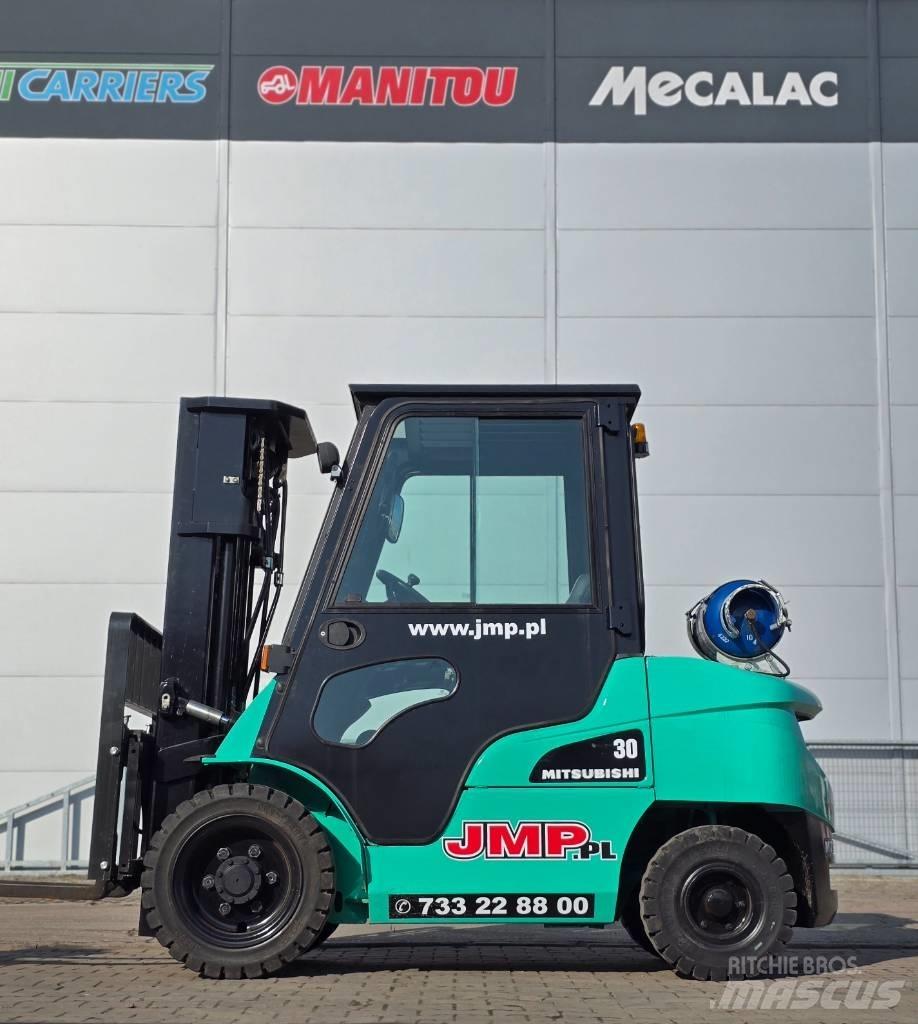 Mitsubishi FG 30 N شاحنات LPG