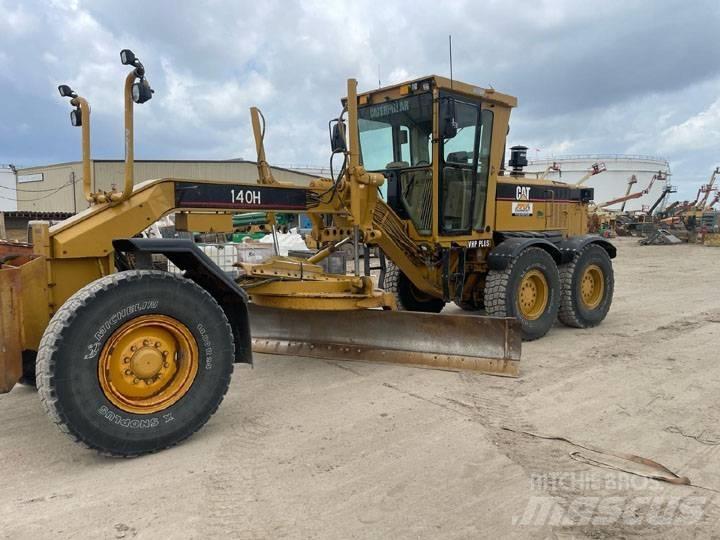 CAT 140h معدات تمهيد الطرق