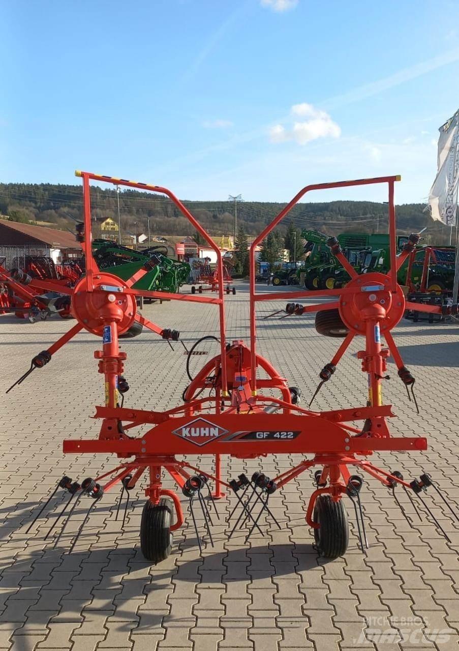 Kuhn GF 422 مكابس وميبسات التبن