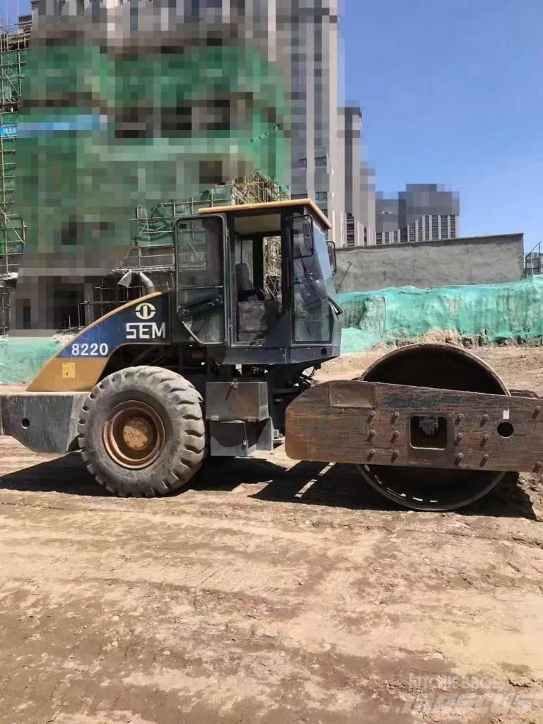 SEM 522 road roller مداحل أحادية الأسطوانة