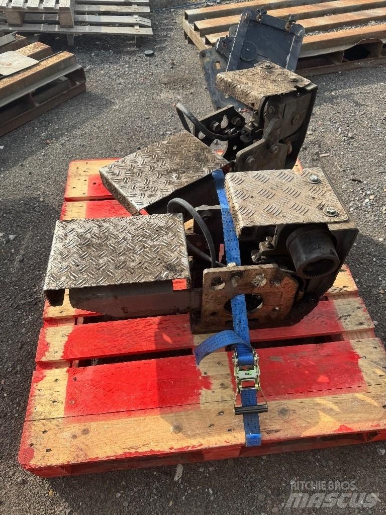 Vögele Super 1303-3i معدات السفلتة