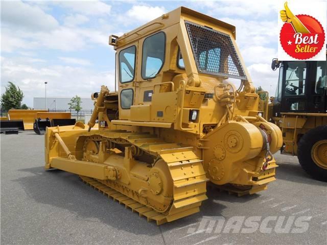 CAT D 7 G بلدوزرات مجنزرة