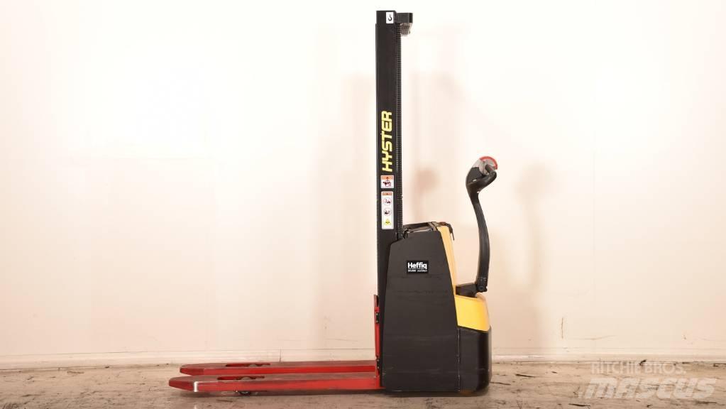 Hyster S 1.0E معدات التكديس الجوالة