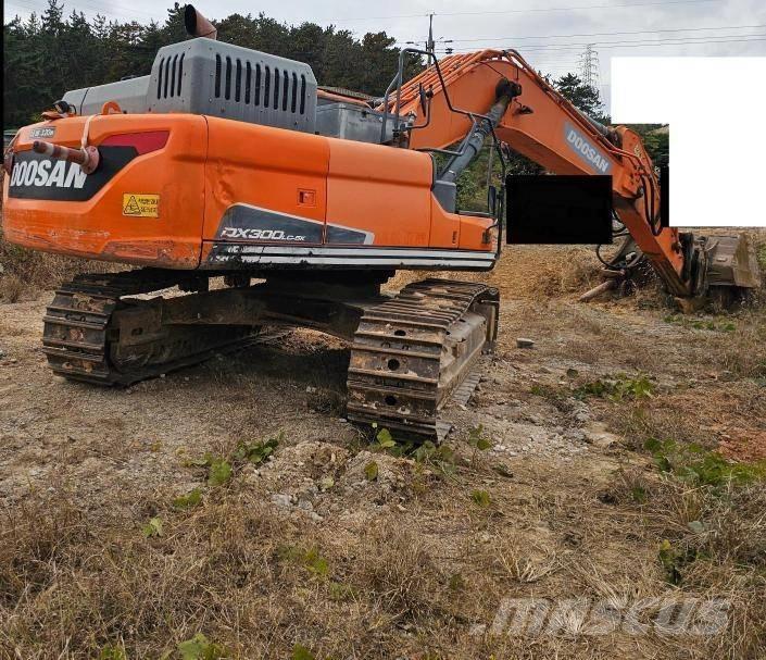 Doosan DX 300 LC-5 حفارات زحافة