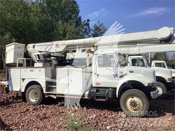 Altec AM855 المنصات الهوائية المثبتة على شاحنة