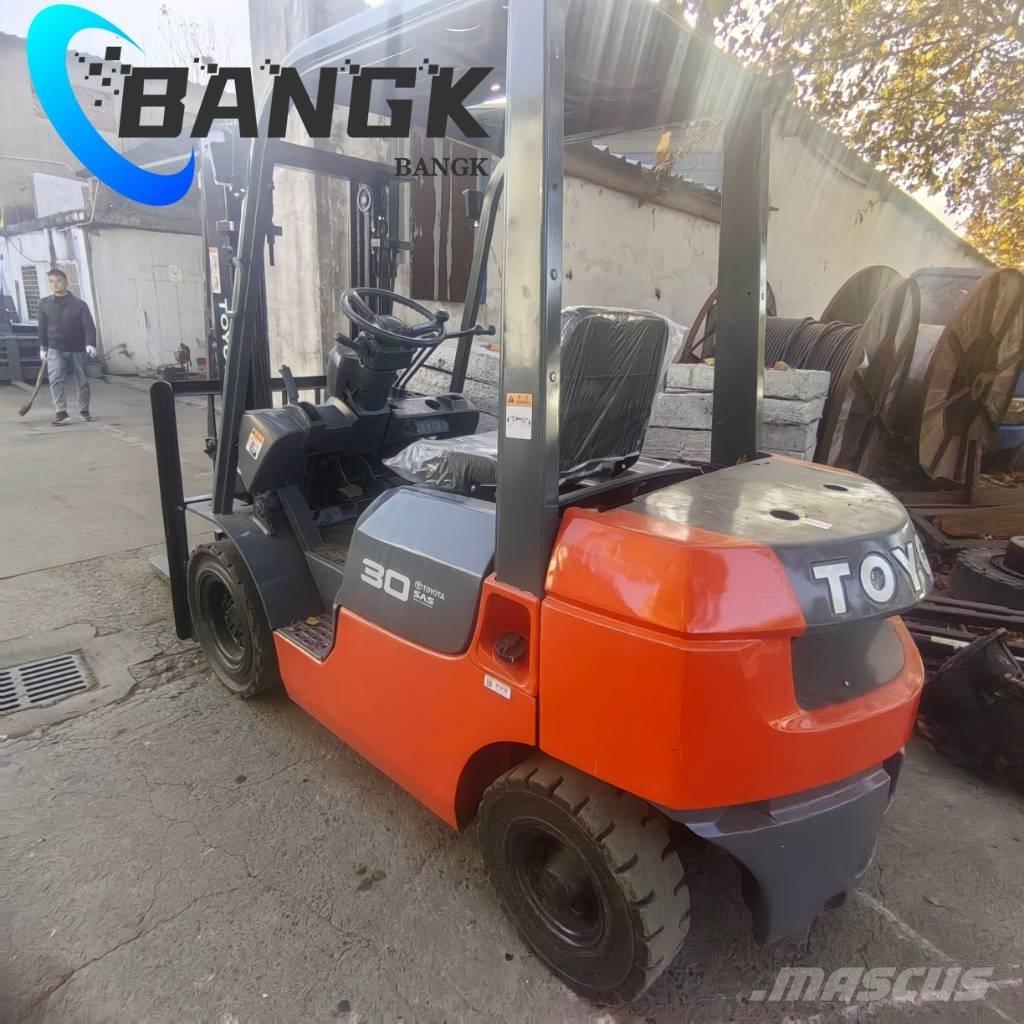 Toyota 7F30 شاحنات الديزل