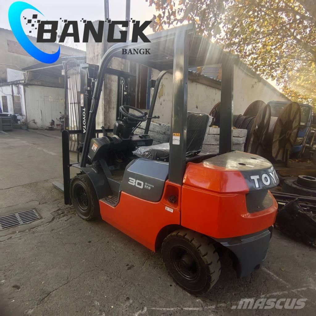 Toyota 7F30 شاحنات الديزل