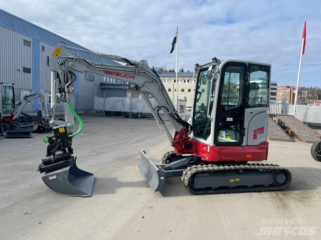 Takeuchi TB 335 R حفارات صغيرة أقل من 7 طن (حفارات صغيرة)