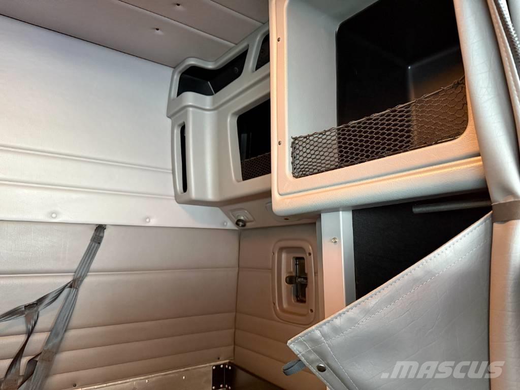 Peterbilt 389 وحدات الجر