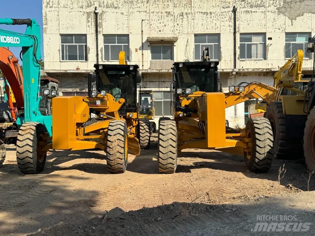 CAT 140 K معدات تمهيد الطرق