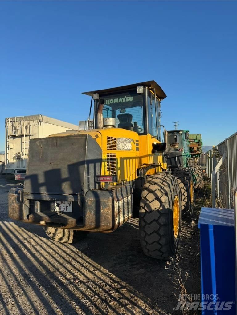 Komatsu WA 200 PZ-6 لوادر بعجل