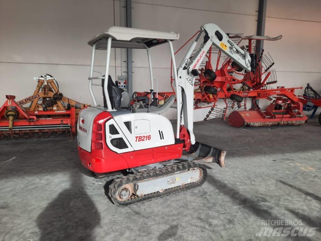 Takeuchi TB216 حفارات صغيرة أقل من 7 طن (حفارات صغيرة)