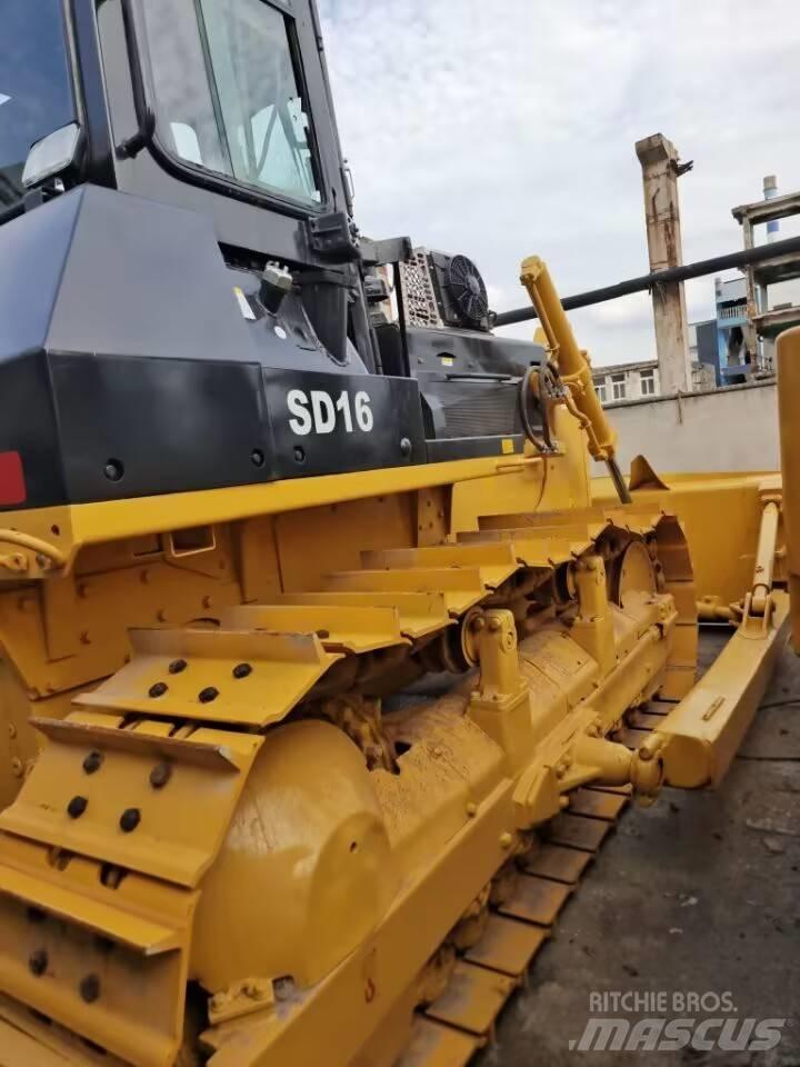 Shantui SD 22 بلدوزرات مجنزرة