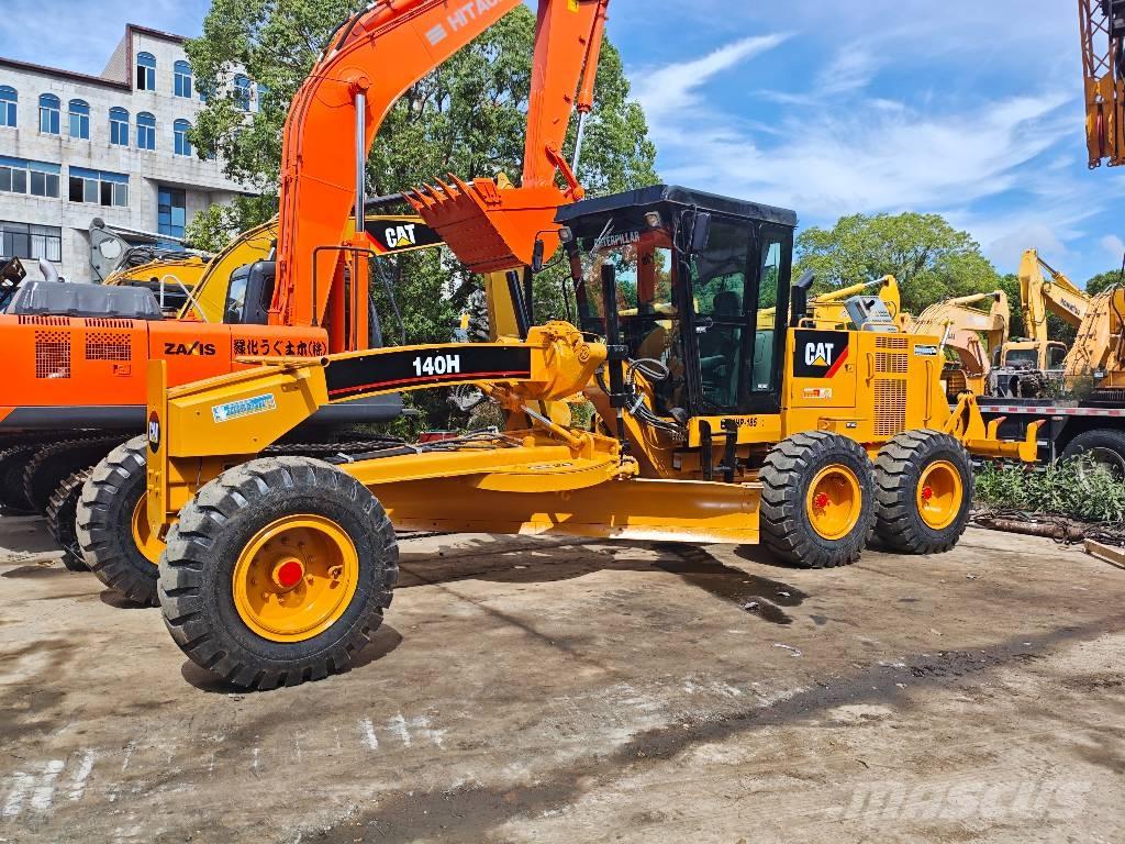 CAT 140 H معدات تمهيد الطرق