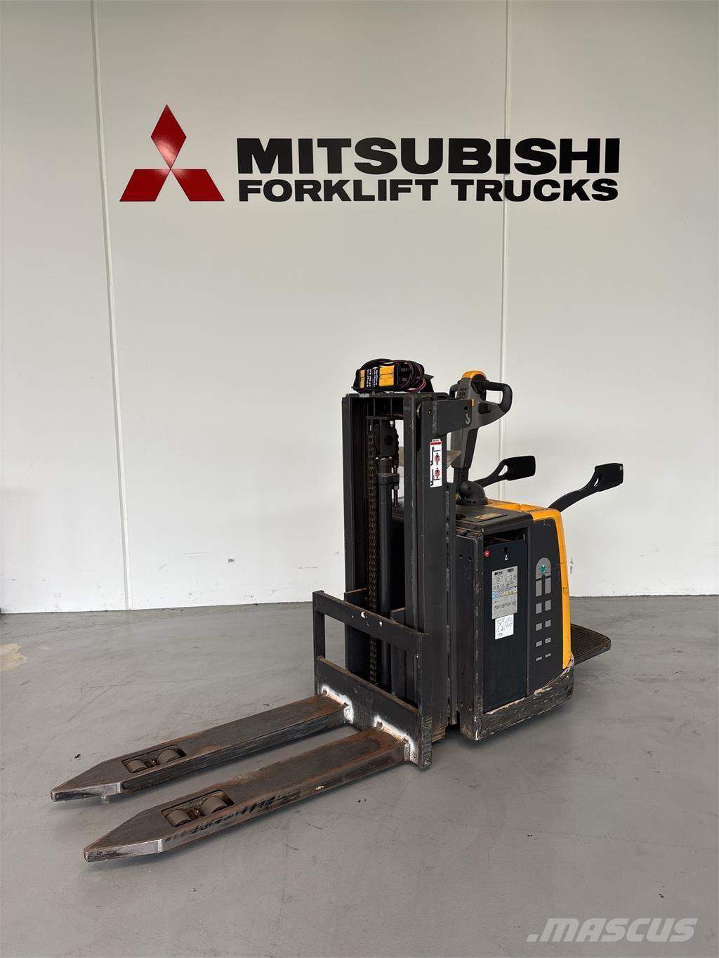 Atlet PSP160 شاحنات مناولة ذاتية الدفع