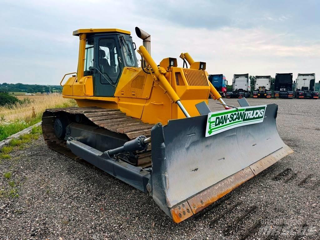 Komatsu D 65 PX-12 بلدوزرات مجنزرة