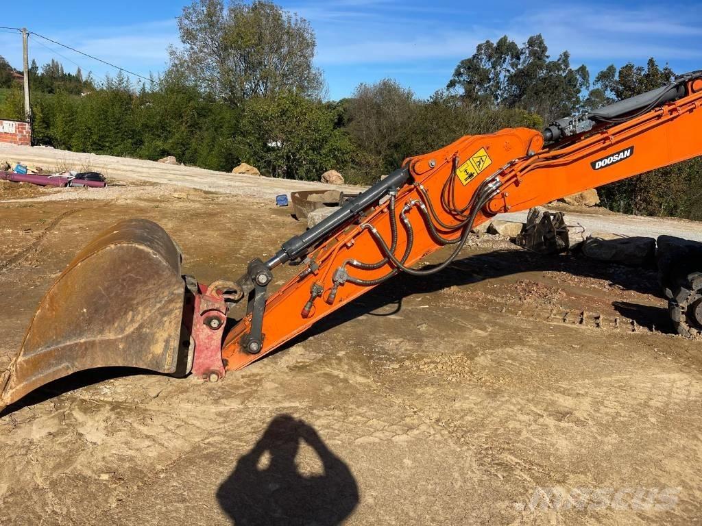 Doosan DX 140 LCR-5 حفارات زحافة