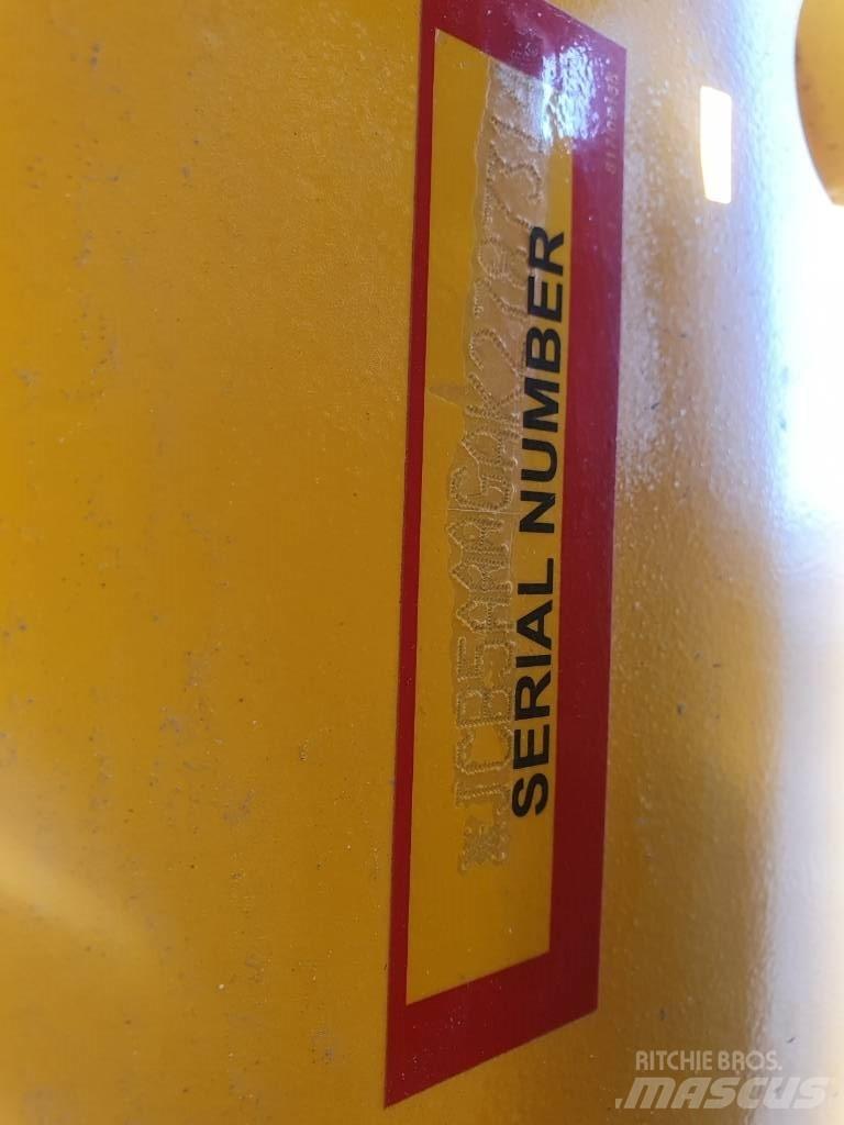 JCB 531-70, 732   P339 مناولات متداخلة