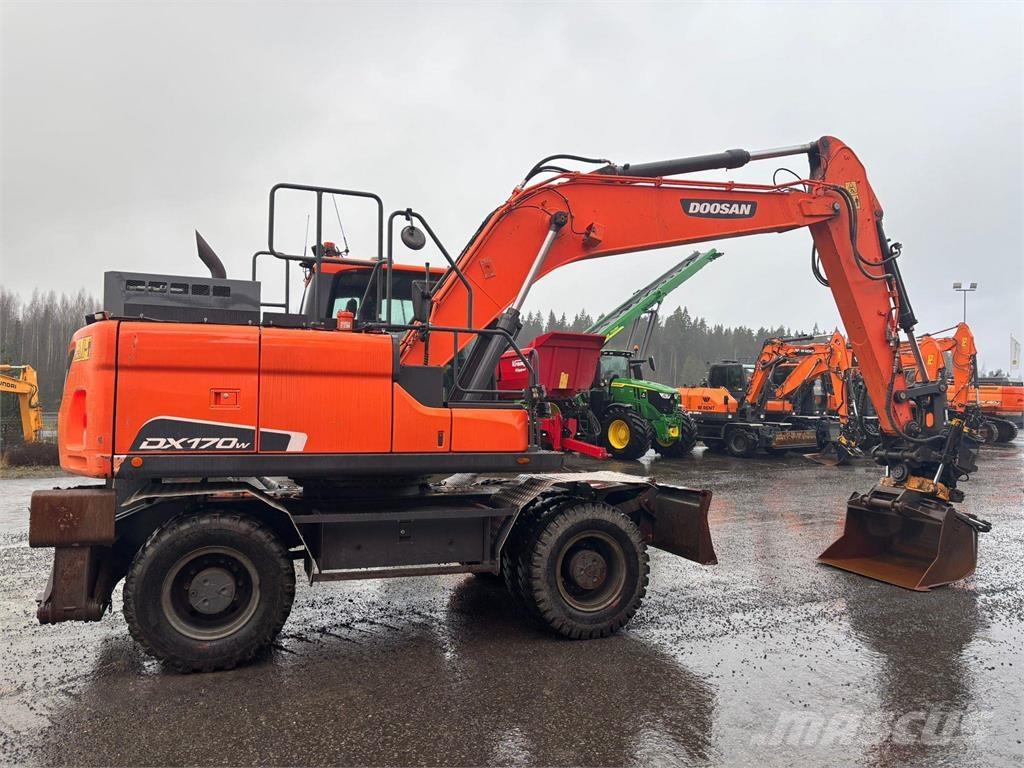 Doosan DX170W-5 حفارات بعجل